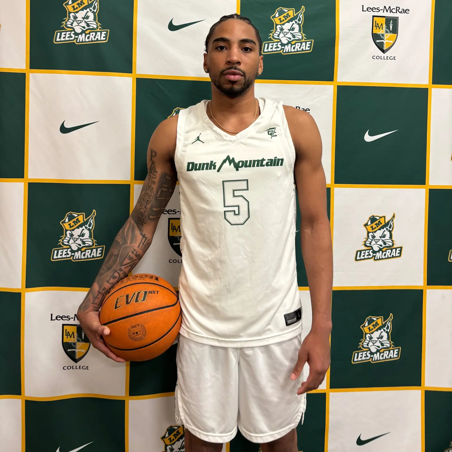 Lyna Brooks jr